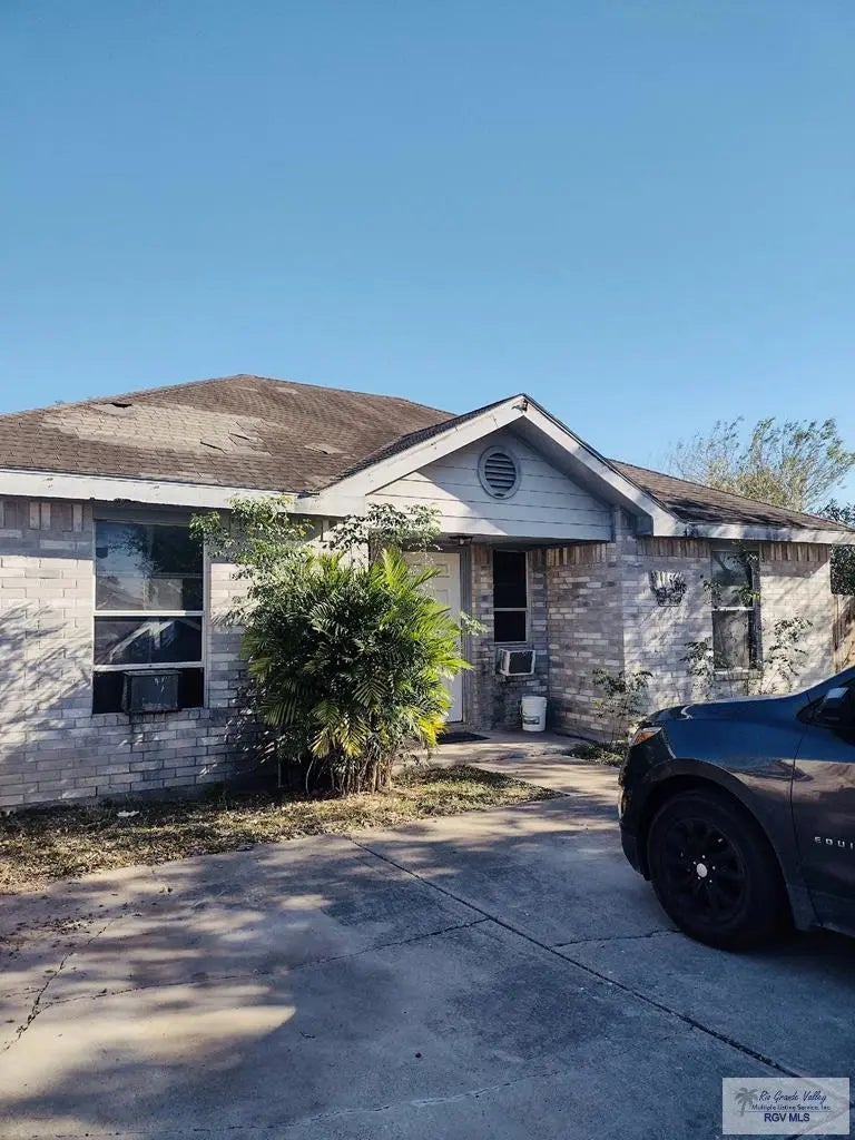 1524 El Astro St., BROWNSVILLE