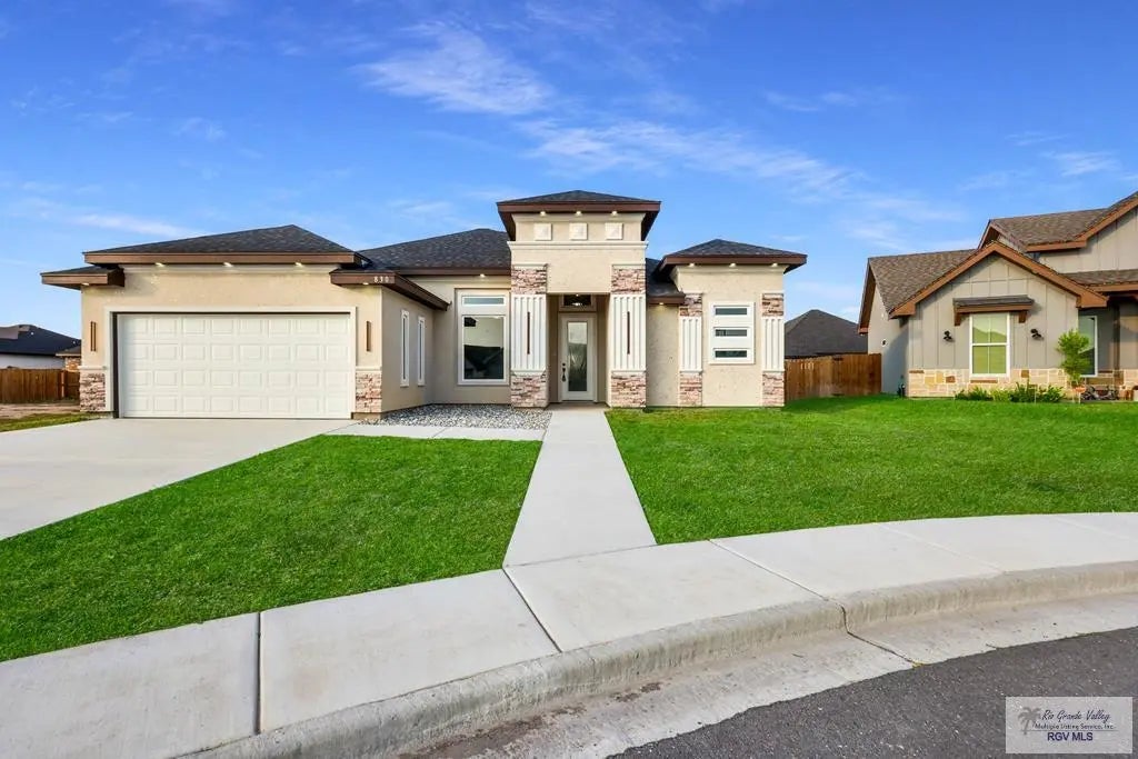 830 Beanka Dr, LA FERIA