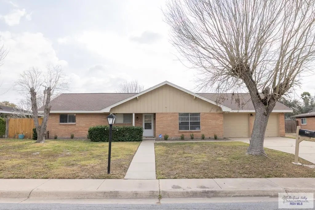 2402 Ella Ave., HARLINGEN