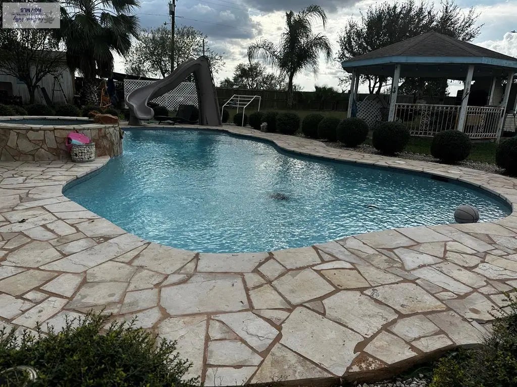 9104 Lake Charles Dr, LOS FRESNOS