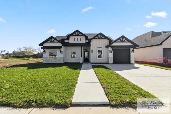 110 Orchid Dr. Plus Office, LOS FRESNOS