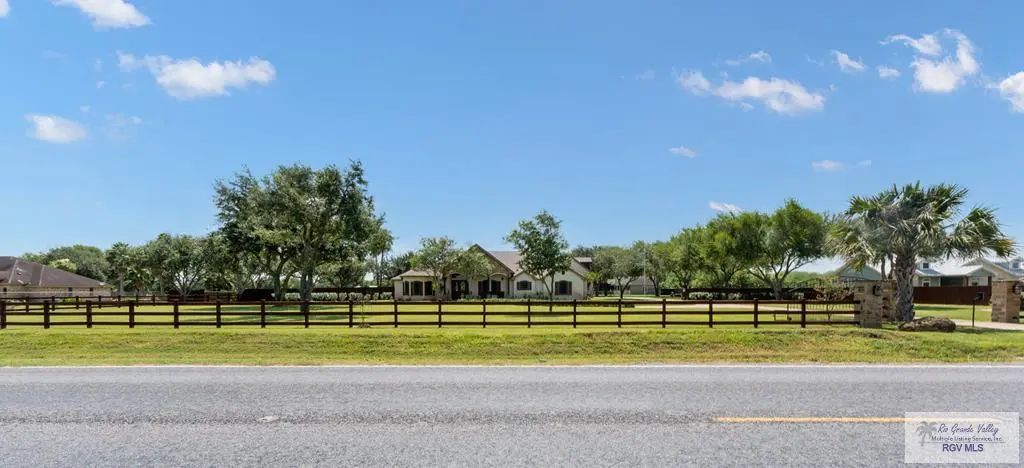 25849 Kansas City Rd., LA FERIA
