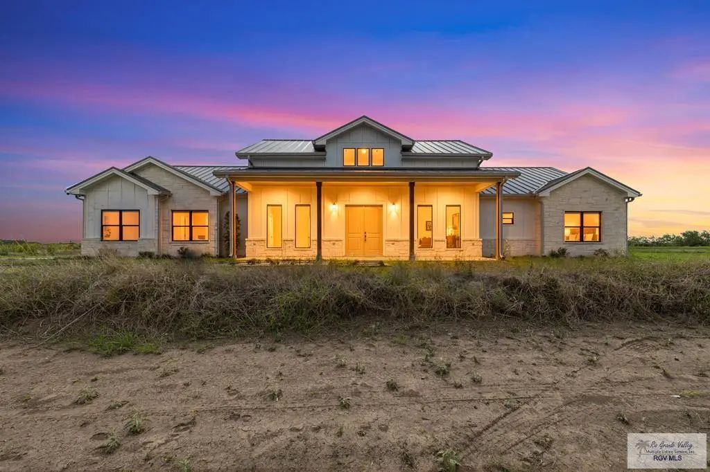 28351 White Ranch Rd., LA FERIA