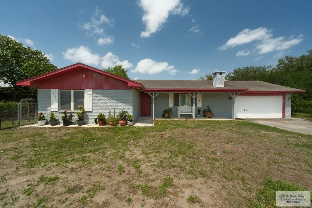 1200 Willow, LA FERIA