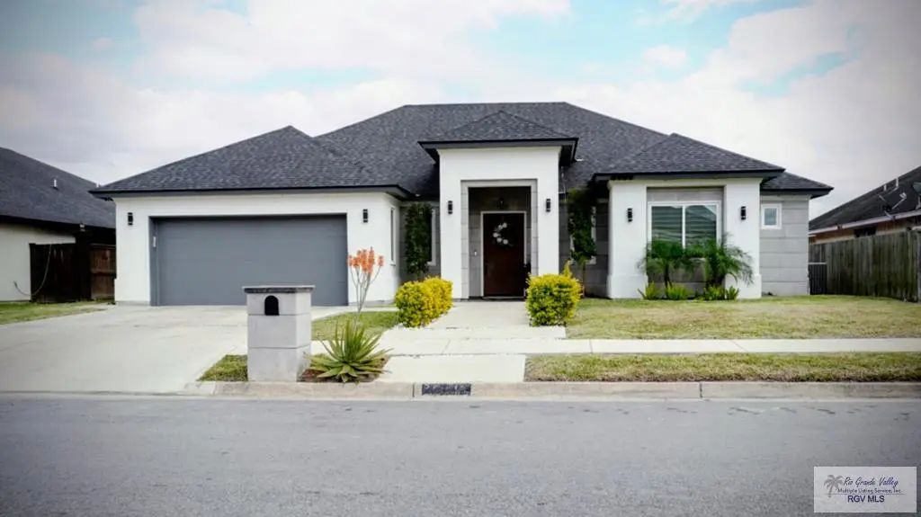 9108 Lake Charles Dr, LOS FRESNOS