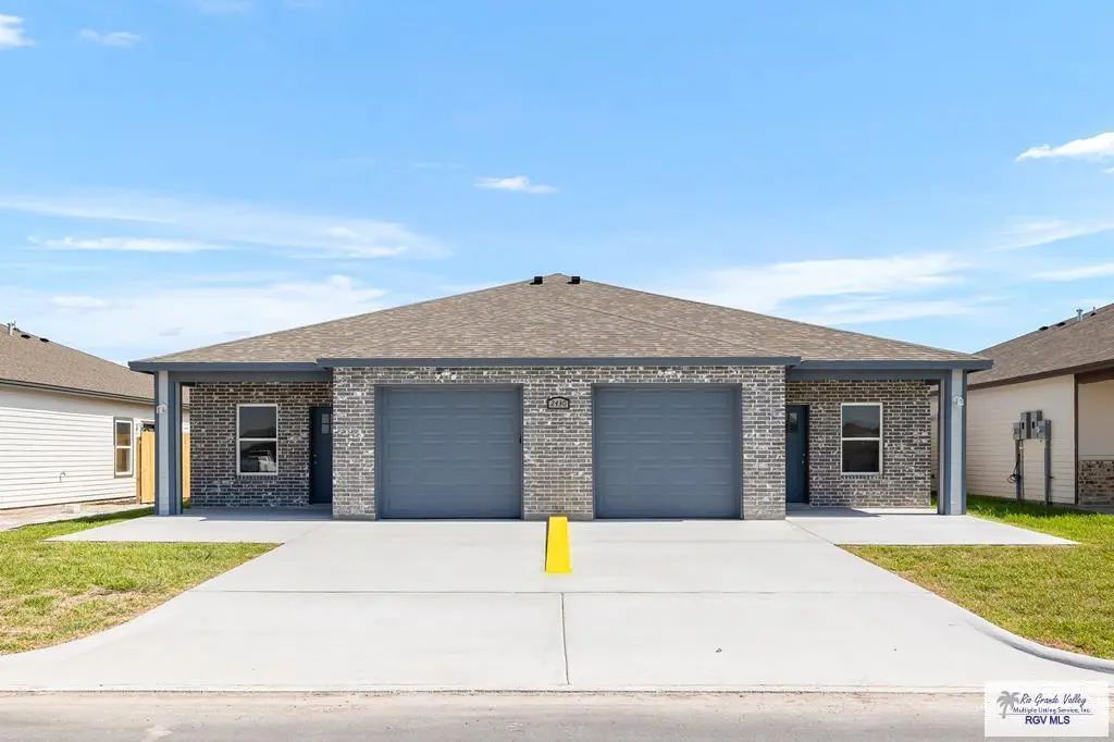 2422 N Valley Circle, LA FERIA