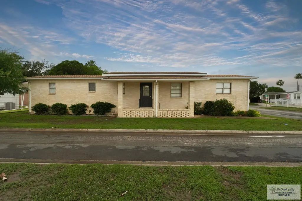 4 Pocahontas Dr., HARLINGEN