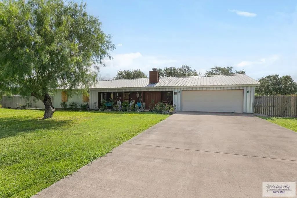 401 S Parker Rd., LA FERIA