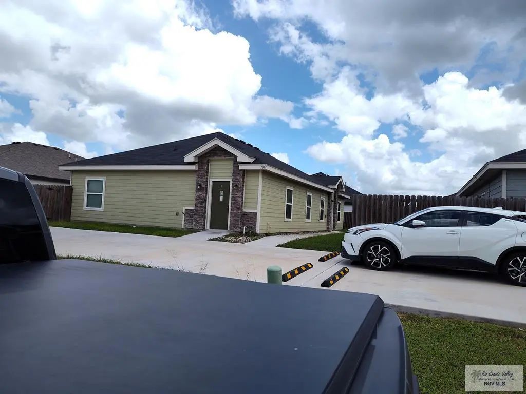 2332 S Valley Circle A And B, LA FERIA