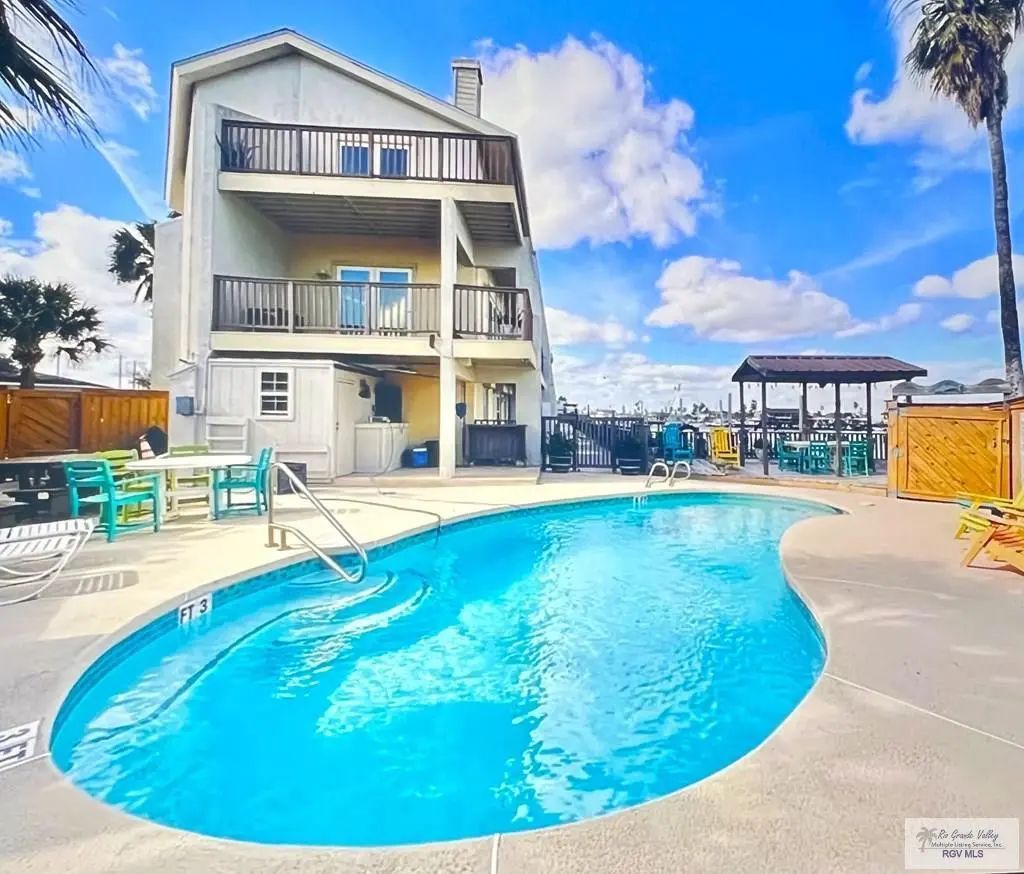 226 W Houston St, PORT ISABEL