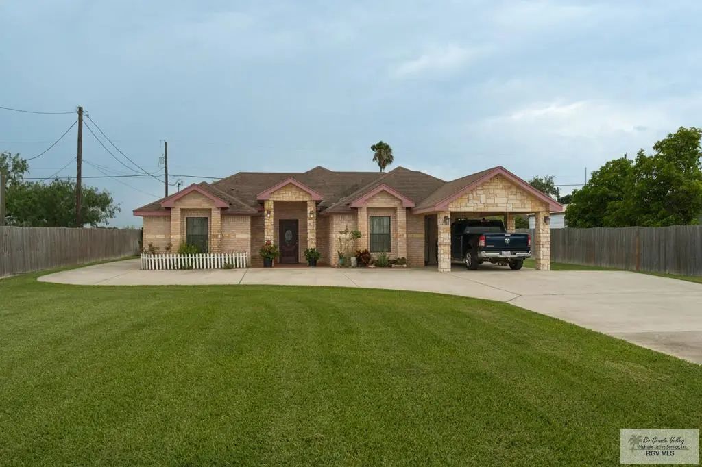 12650 S El Rosal St, LA FERIA