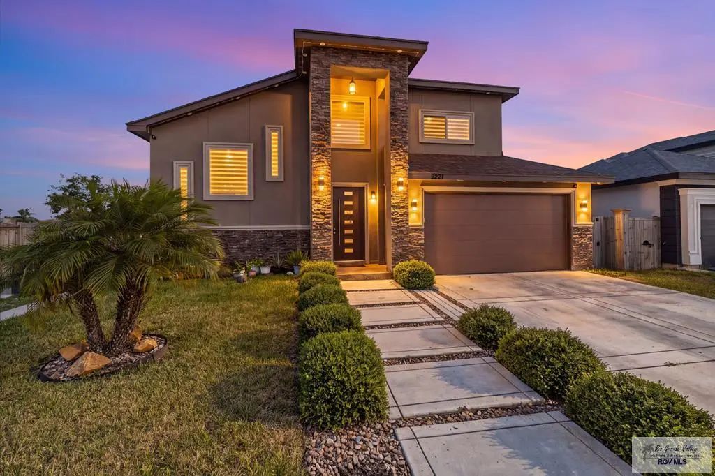 9221 Areca Palm, LOS FRESNOS
