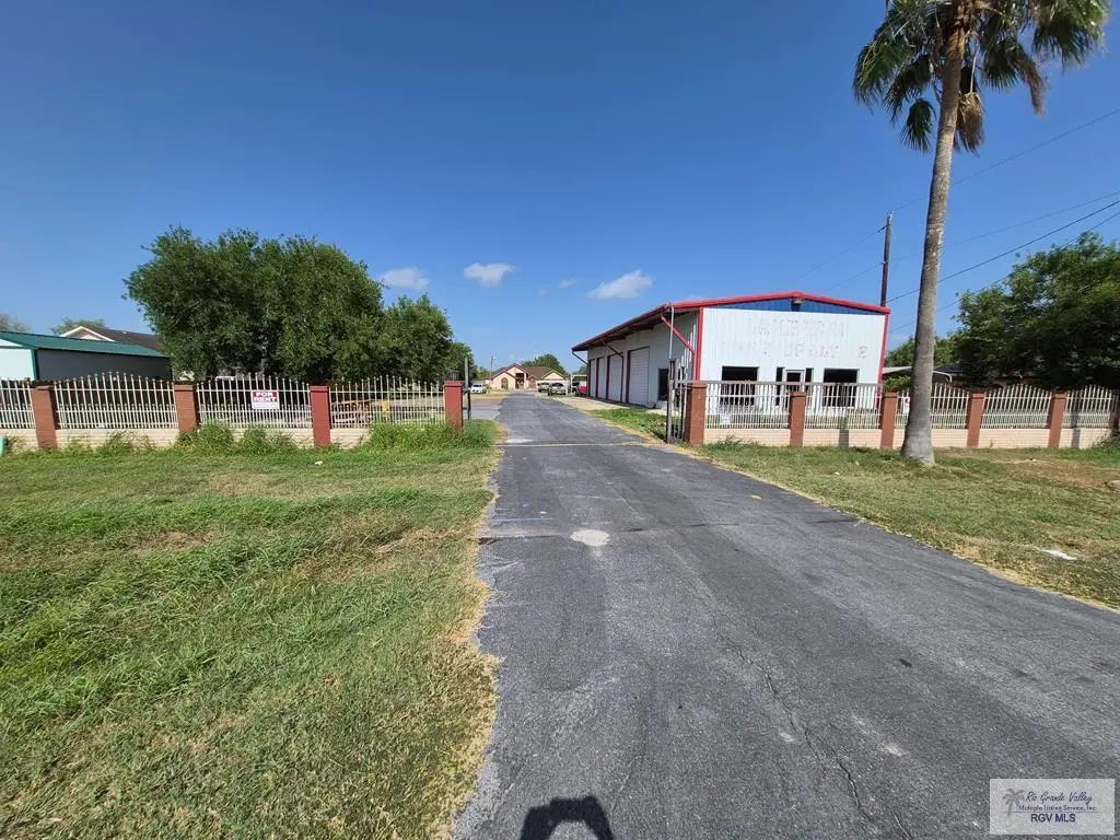 9345 Hwy 281, BROWNSVILLE