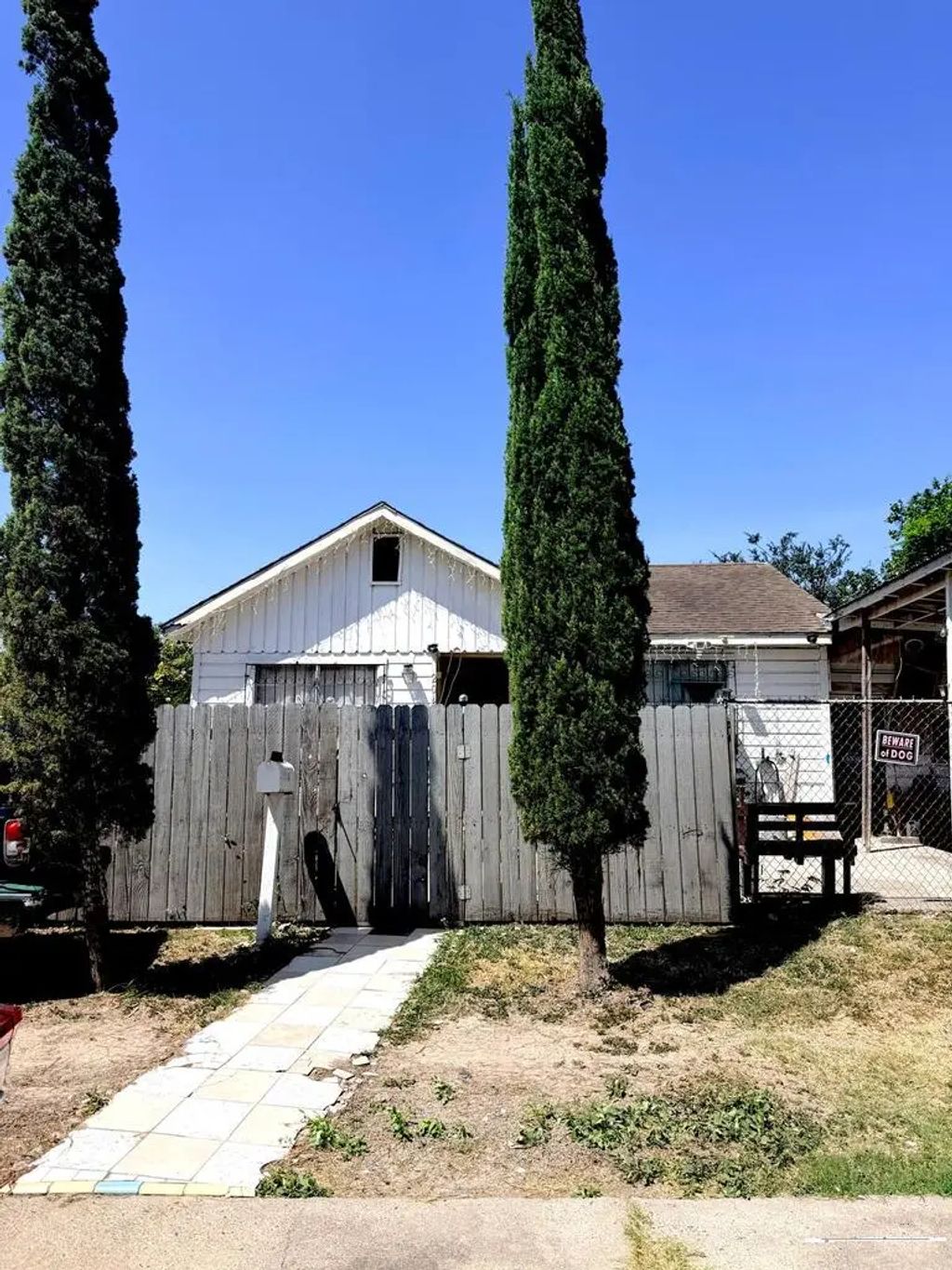 2045 E Harrison St., BROWNSVILLE