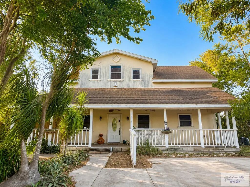 318 W First St., LOS FRESNOS