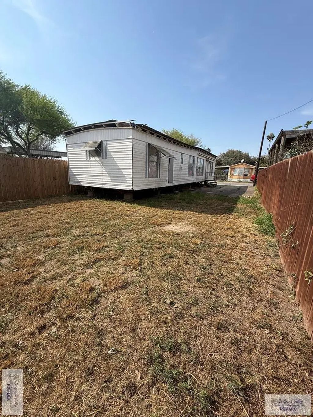 445 Michigan, LA FERIA