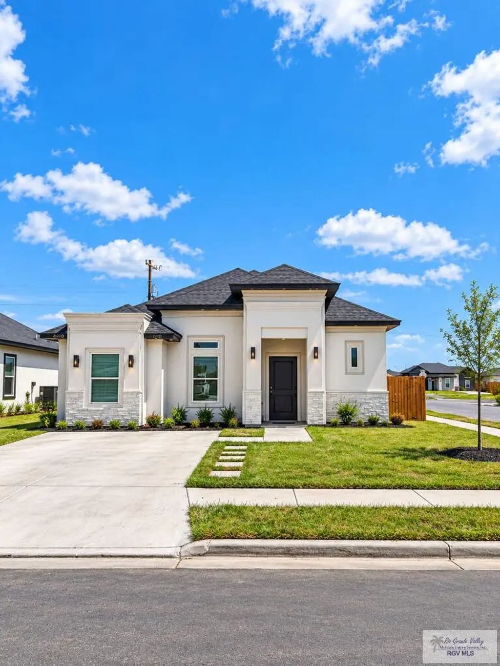 6100 Dakota Garden Cir, BROWNSVILLE