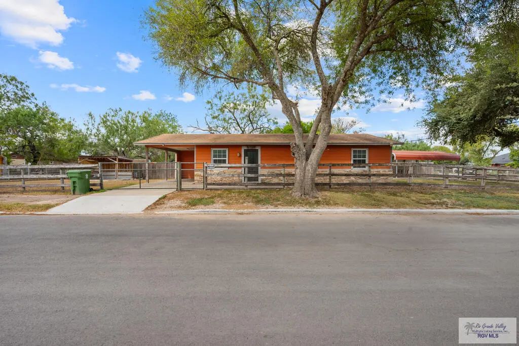 411 W Main St., SEBASTIAN