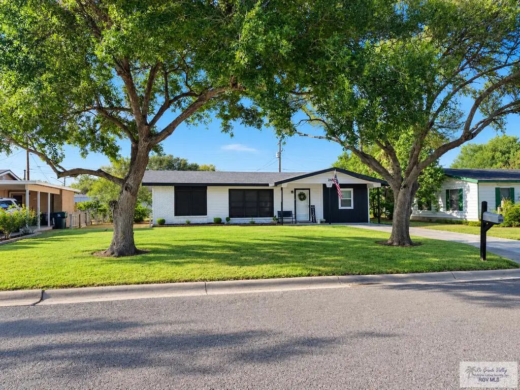 2414 E Crockett Ave., HARLINGEN