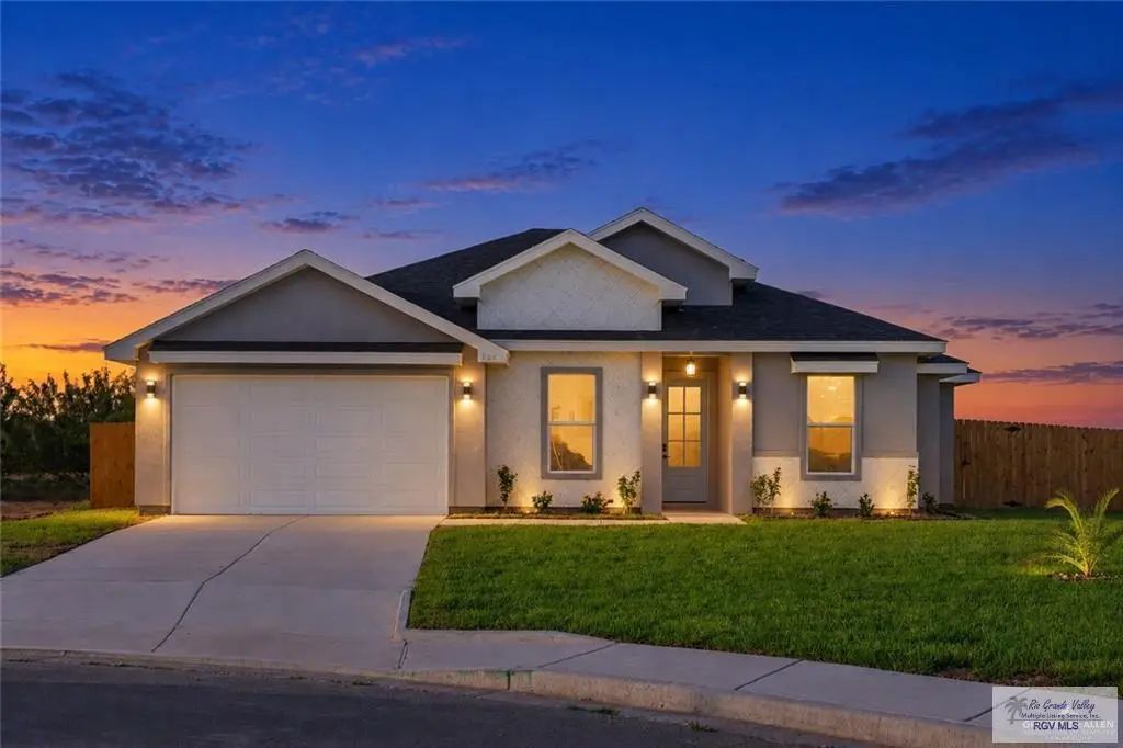 208 Charity Cir, LA FERIA