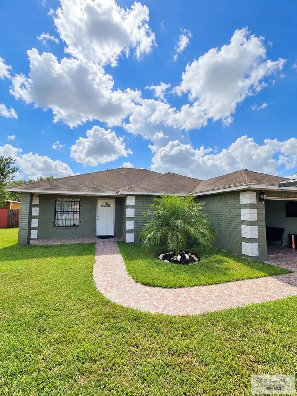 250 Staples Cir., BROWNSVILLE