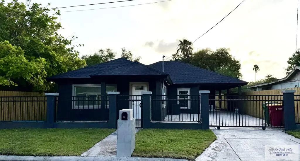 300 Gloria St., BROWNSVILLE