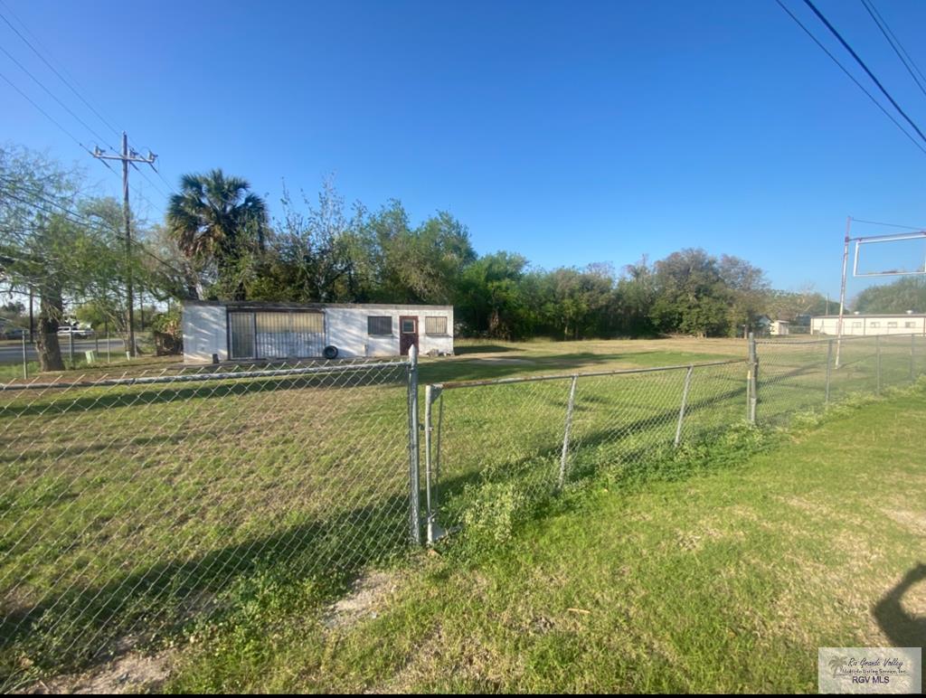 12519 Us Highway 281, La Feria