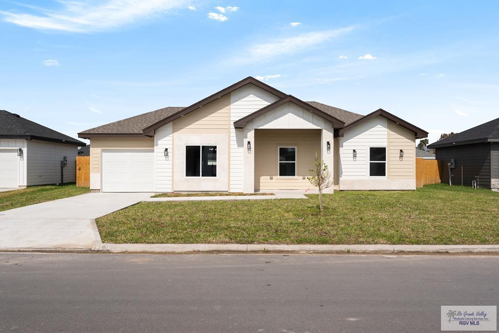 310 S Drift St, La Feria