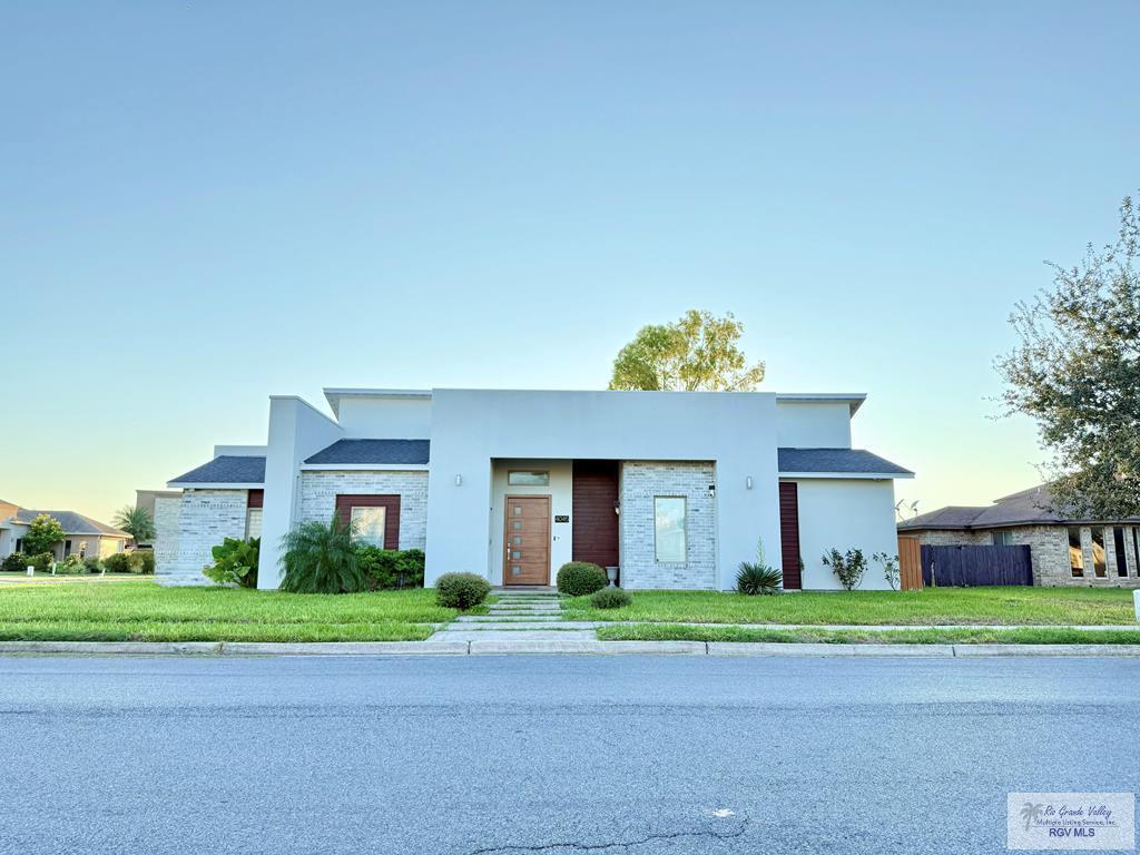 4045 Lake View Dr, Brownsville