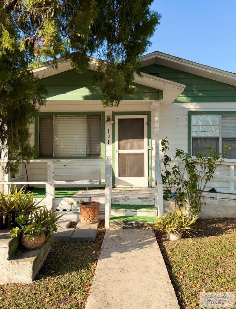 101 E 2nd St., Los Fresnos