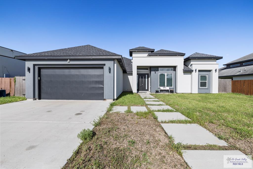 9175 Lake Charles Dr, Los Fresnos