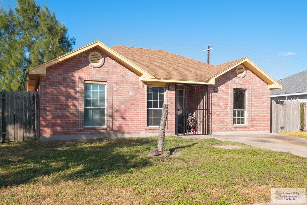 121 Kiwi Ln., Brownsville