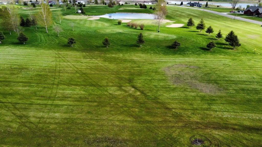 3051 Eastbay Avenue, Balaton