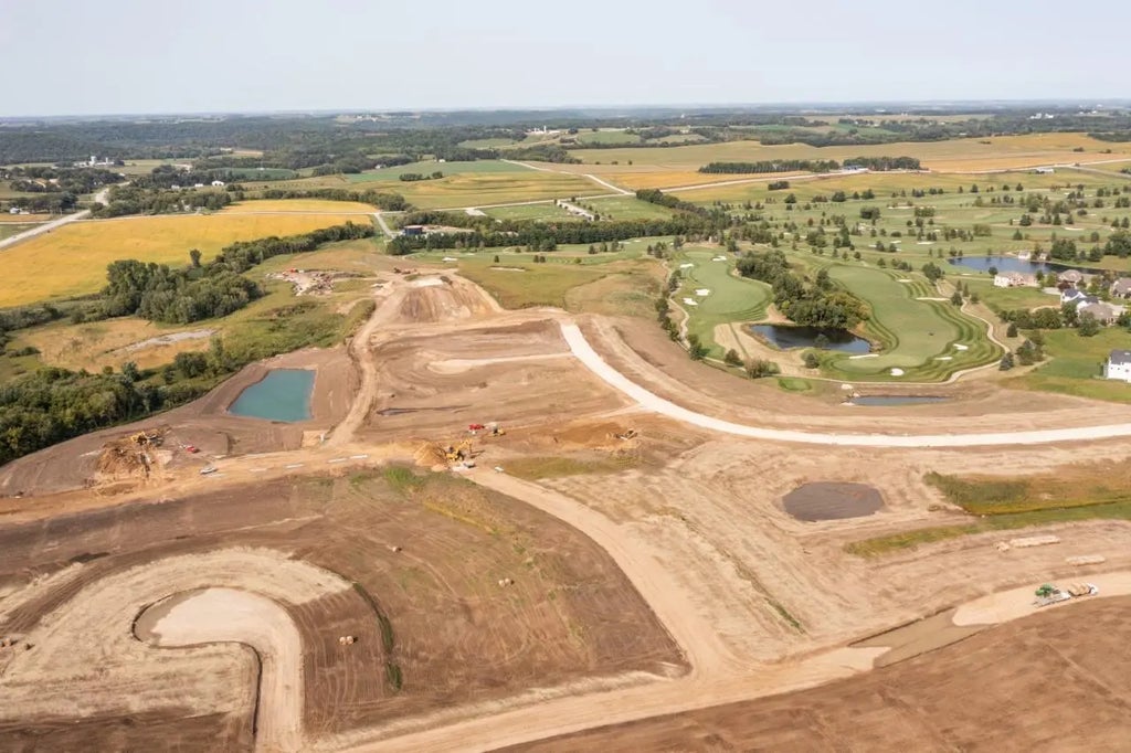 373 Somerby Parkway Ne, Byron