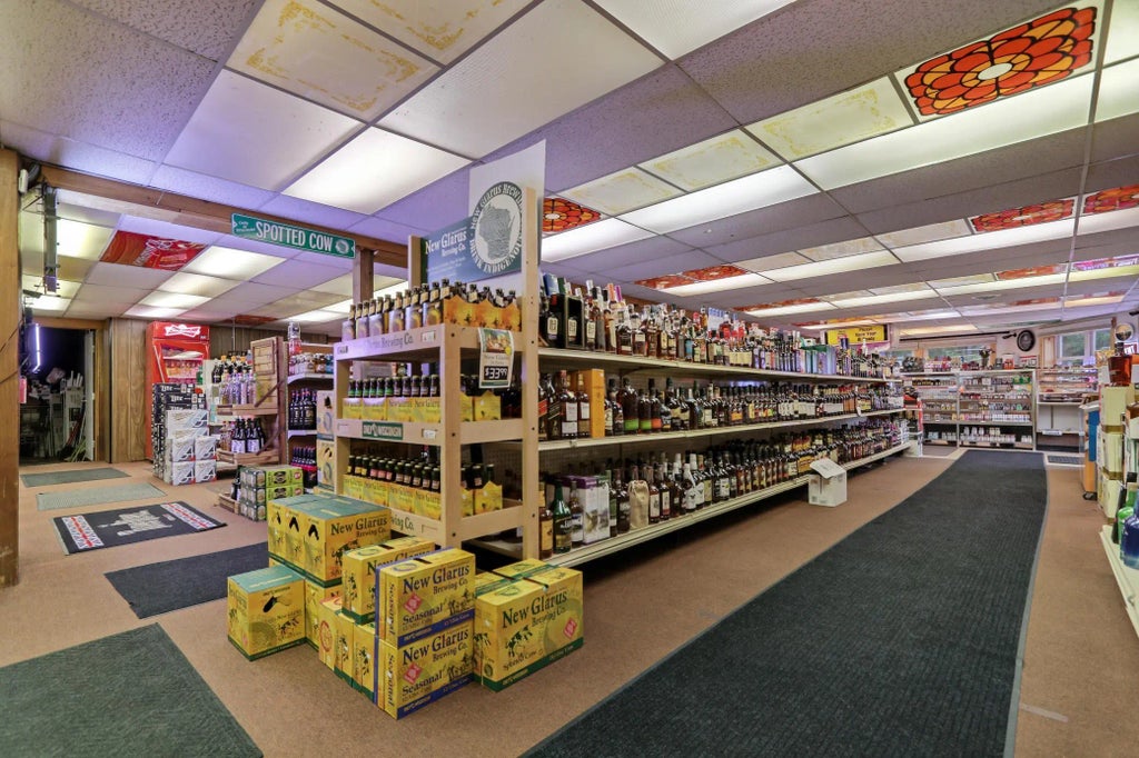 9921 N Hwy 27, Hayward