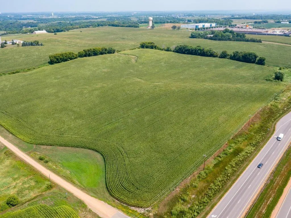 Xx Highway 212, Carver