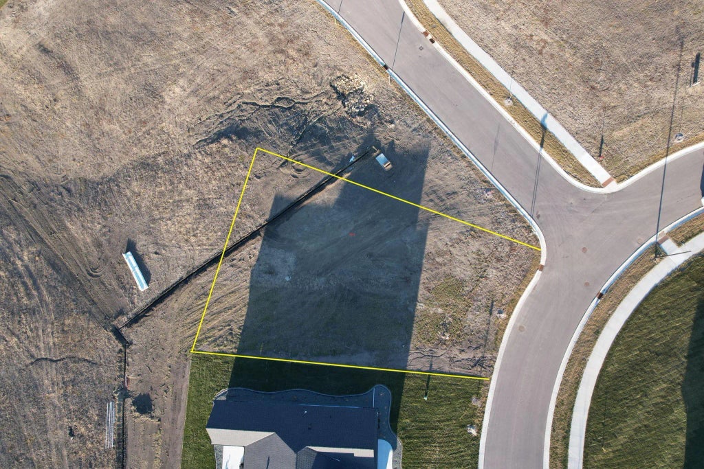 2030 Saba Boulevard, Mankato