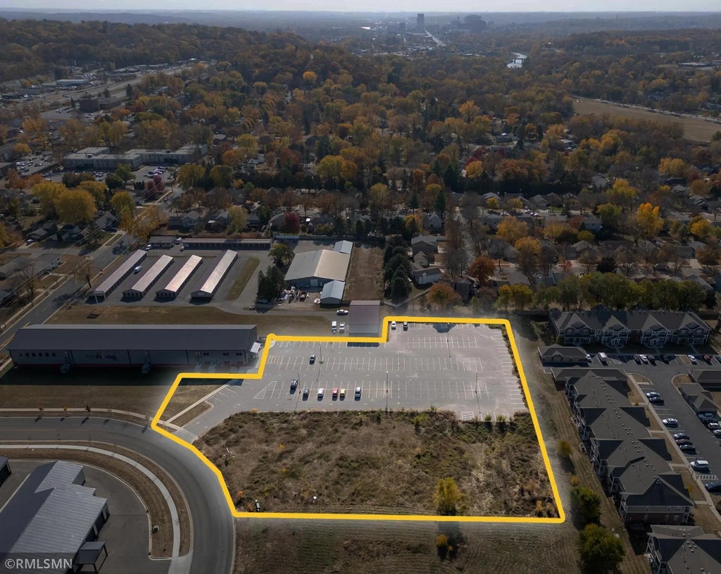 280 Penny Lane Ne, Rochester