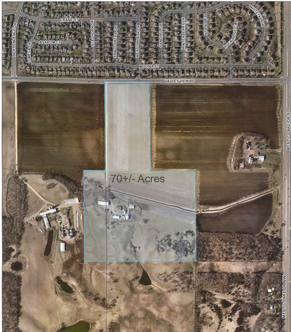 3300 Valley View Road, Shakopee