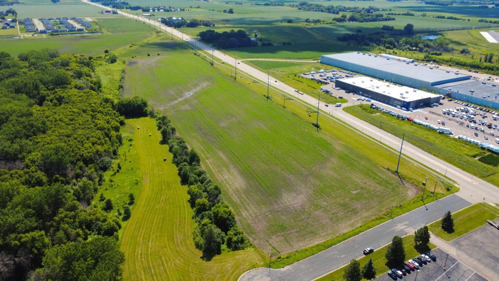 1-3xx Lakeville Boulevard, Lakeville