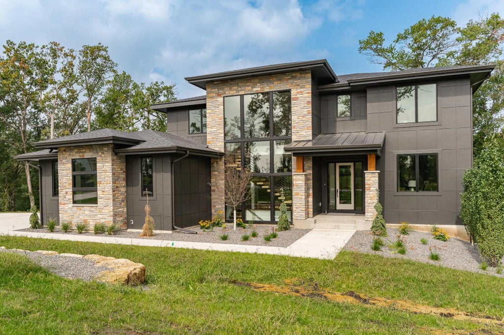 4163 Christopherson Lane Sw, Rochester