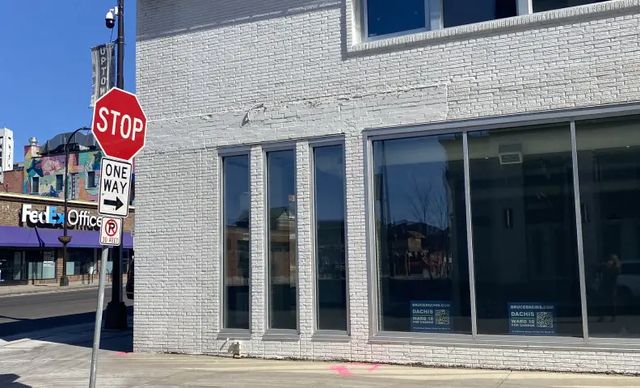 1439 W Lake Street, Minneapolis