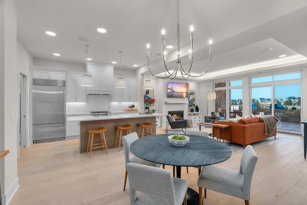 1 Hill Farm Road 107, North Oaks