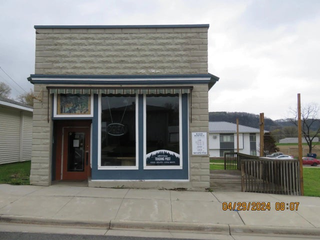 318 Mill Street, Peterson