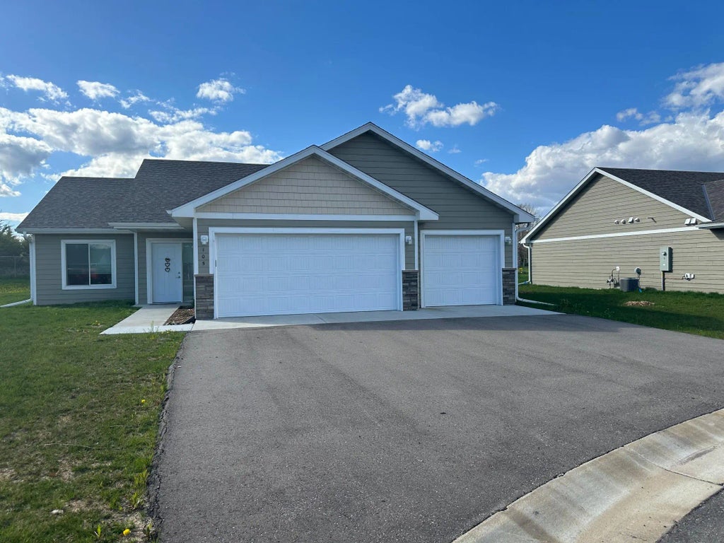 Xxxx 3 Hwy 8, Floodwood