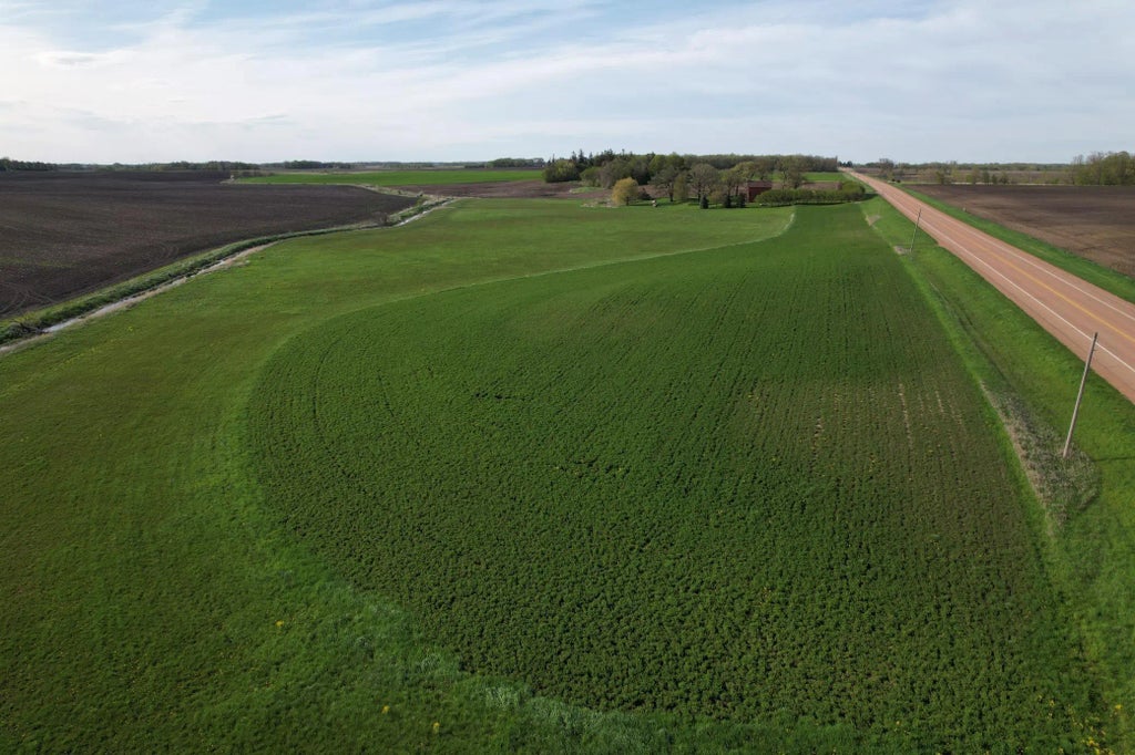 13xxx County Road 31, Hamburg