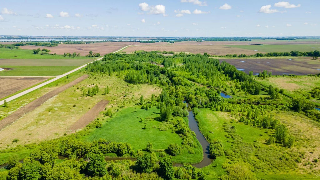 22376 510th Avenue, Minnesota Lake Twp