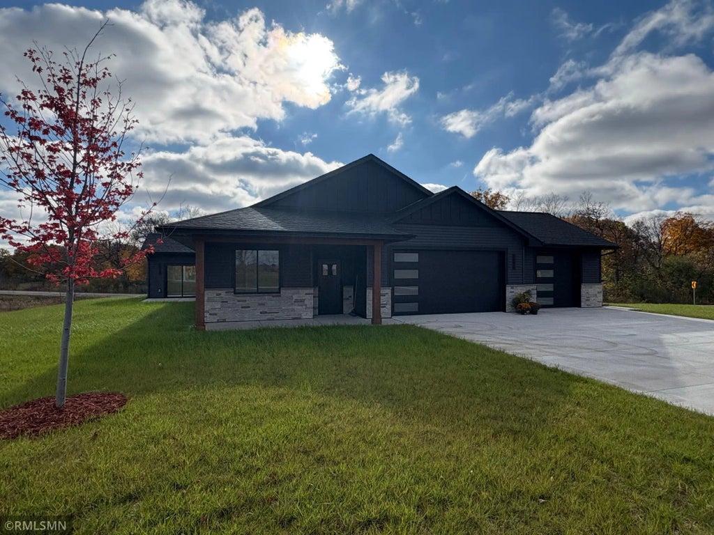 7541 Lake John Drive, Annandale