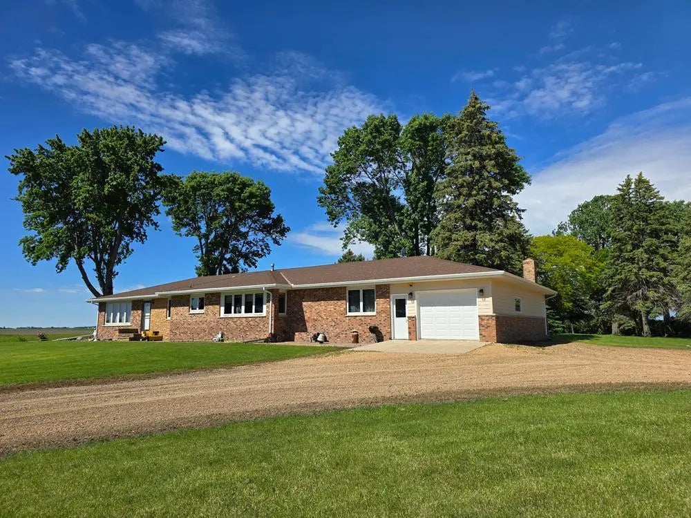 35996 391st Avenue, Le Sueur