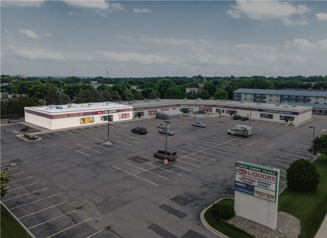 471 Marschall Road, Shakopee